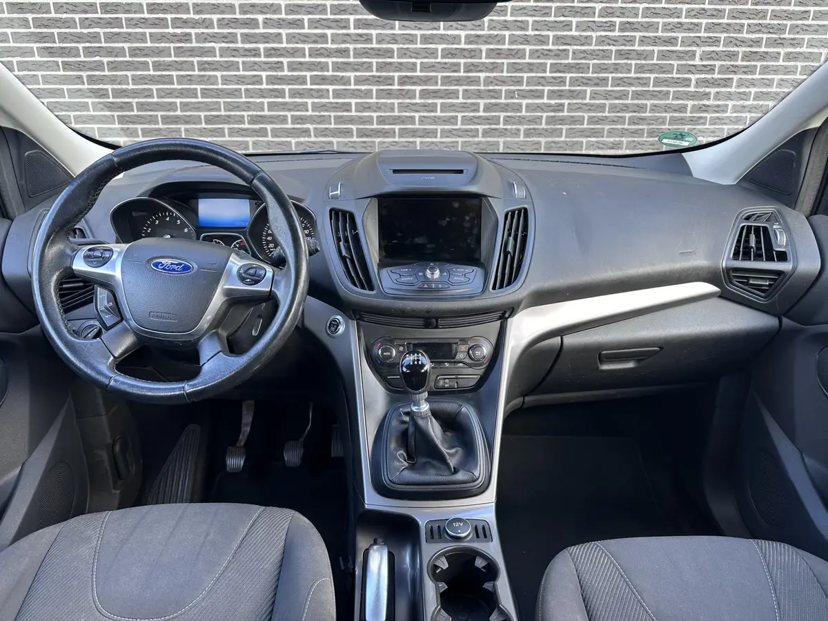 Ford Kuga 1.5 Trend: foto 2