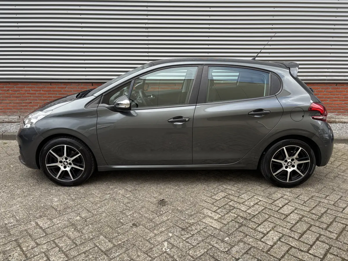 Peugeot 208 1.2 PureTech Active: foto 2