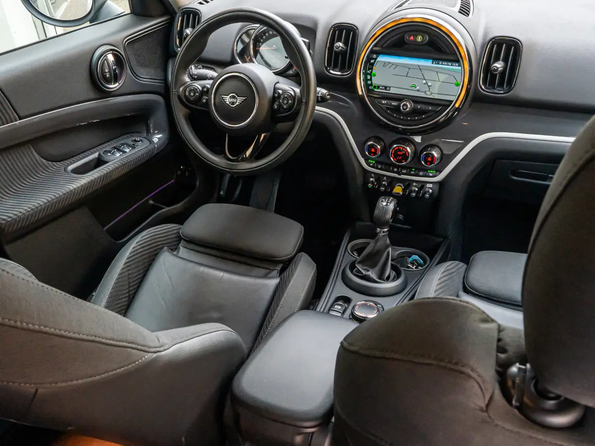 MINI Countryman 1.5 Cooper S E ALL4 Chili: foto 2