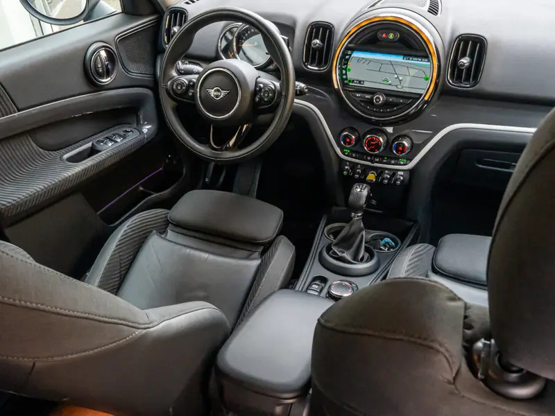 MINI Countryman 1.5 Cooper S E ALL4 Chili 2018 leasen bij DreamLease: foto 2