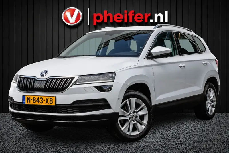 Škoda Karoq 1.0 TSI Business Edition Plus 2022 leasen bij DreamLease: foto 1