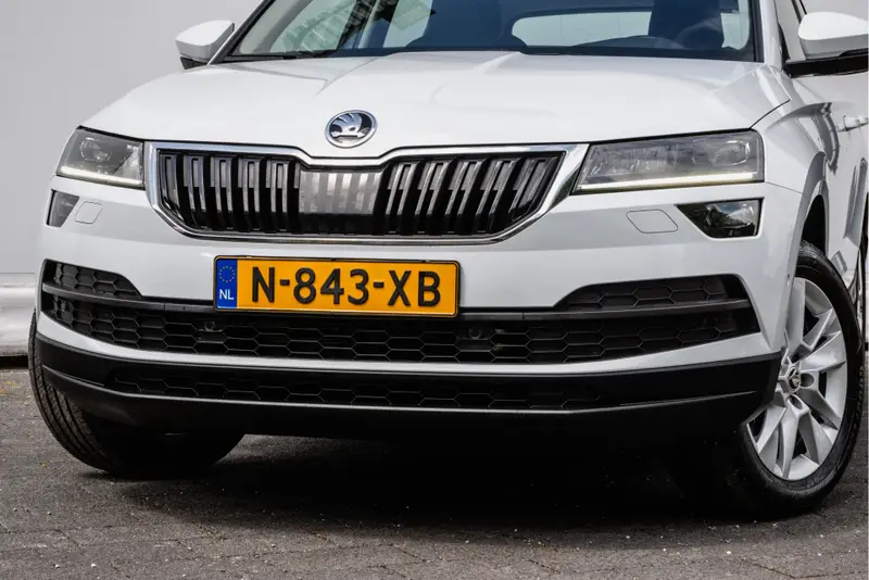 Škoda Karoq 1.0 TSI Business Edition Plus 2022 leasen bij DreamLease: foto 2