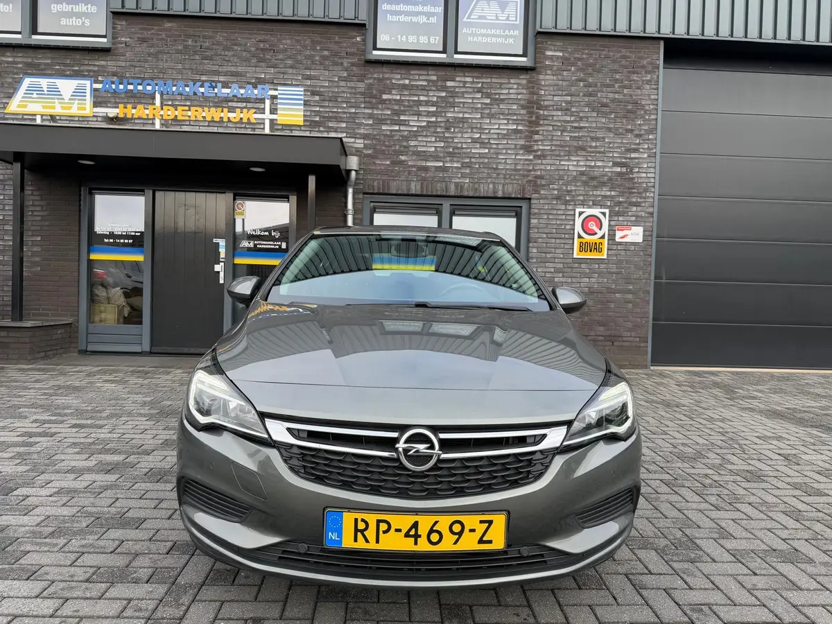 Opel Astra 1.4 Online Edition: foto 2