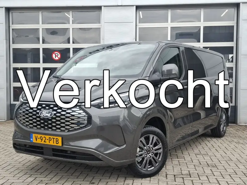 Ford E-Transit Custom 340 L2H1 Limited 71 kWh 2026 leasen bij DreamLease: foto 1