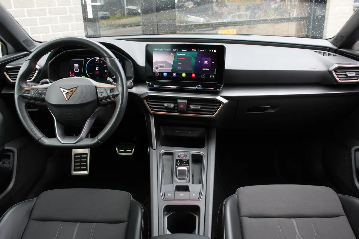 CUPRA Leon Sportstourer 1.4 e-Hybrid VZ Adrenaline: foto 2