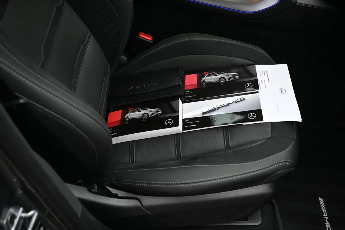 Mercedes-Benz GLE AMG 53 Hybrid 4MATIC+ Premium Plus Carbon NP 165k: foto 50