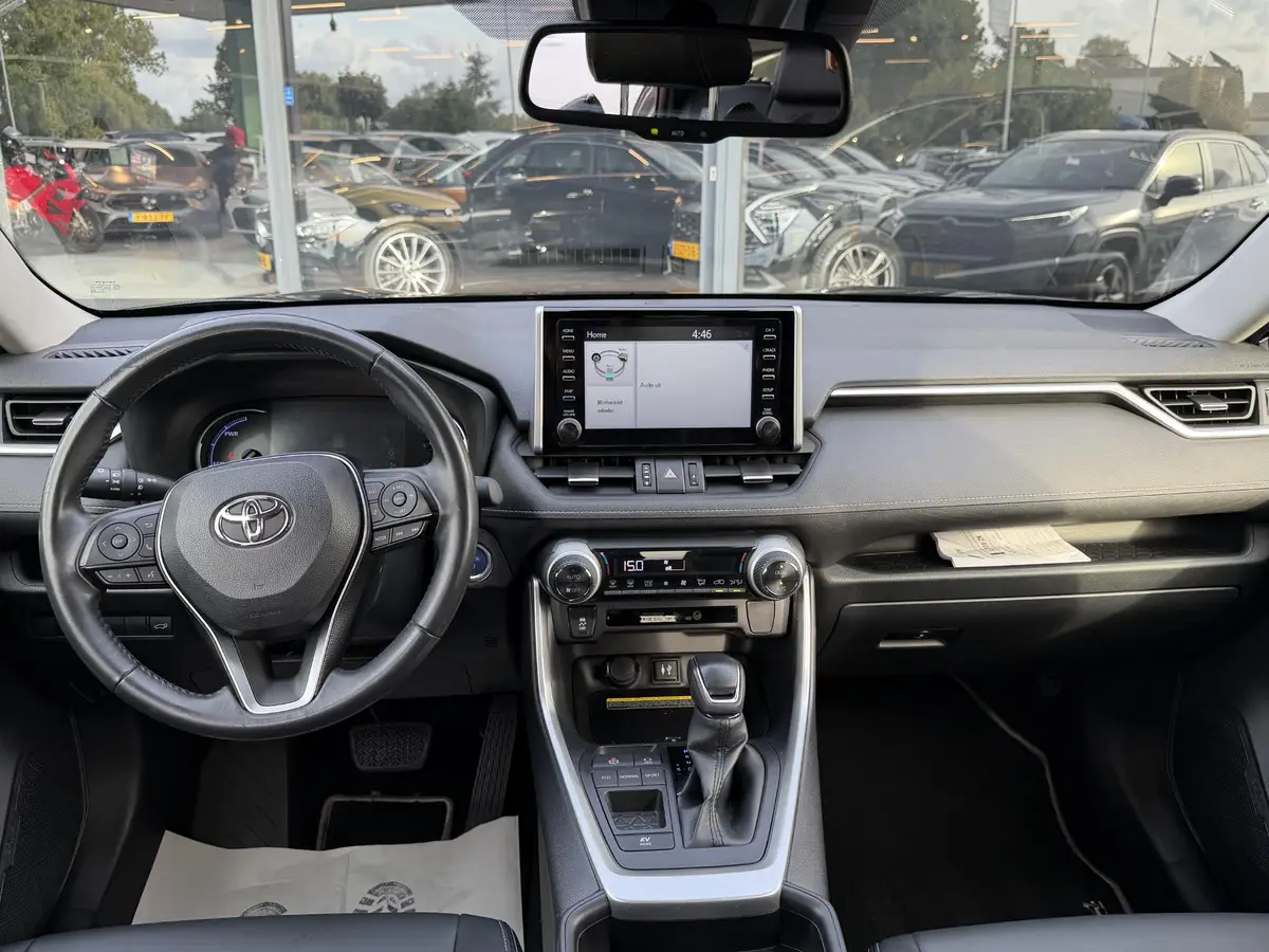Toyota RAV4 2.5 Hybrid First Edition: foto 2
