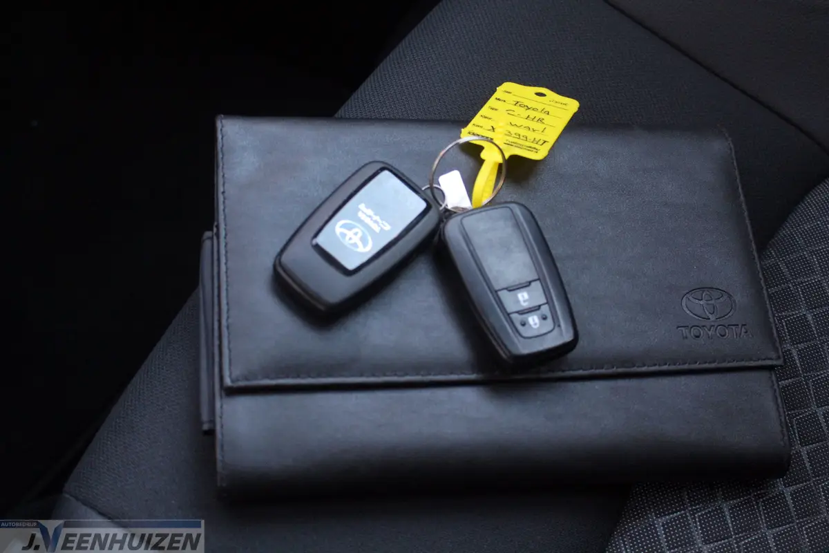 Toyota C-HR 1.8 Hybrid Dynamic: foto 29