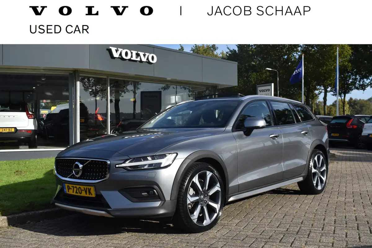 Volvo V60 Cross Country B4 211PK AWD Intro Edition: foto 1