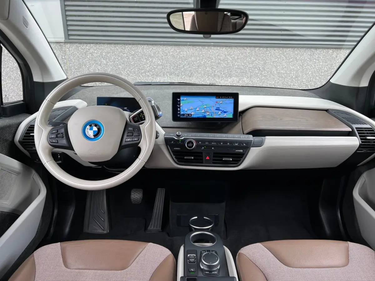 BMW i3 Executive 120Ah 42 kWh/*Lodge*/Navi-Pro/Camera/W-pomp/20"/3-fase: foto 2