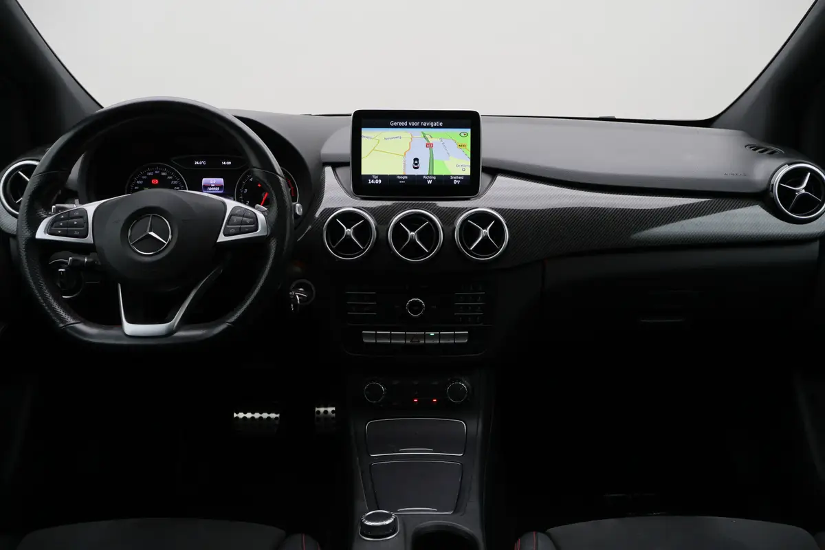 Mercedes-Benz B-Klasse 180 AMG Night Edition Plus: foto 2