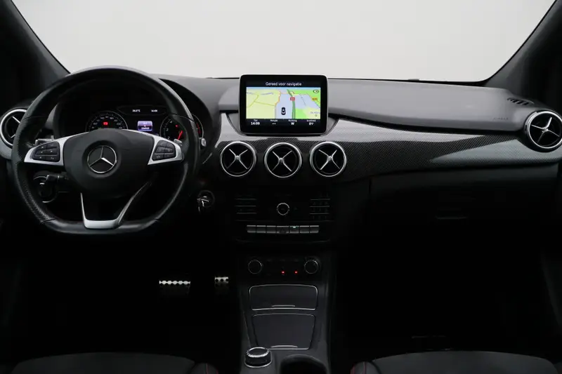Mercedes-Benz B-Klasse 180 AMG Night Edition Plus 2016 leasen bij DreamLease: foto 2