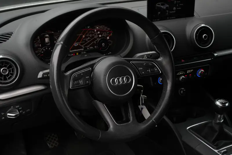 Audi A3 1.0 TFSI Sport Edition 2017 leasen bij DreamLease: foto 2
