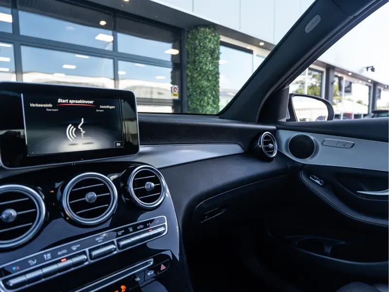 Mercedes-Benz GLC 350e 4MATIC Business Solution AMG 2018 leasen bij DreamLease: foto 2