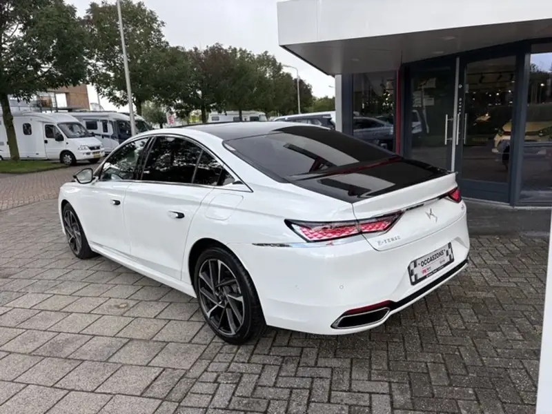 DS DS 9 E-Tense RIVOLI+ 250 pk | Navi | Leer | Pano | 17.369 km 2023 leasen bij DreamLease: foto 2