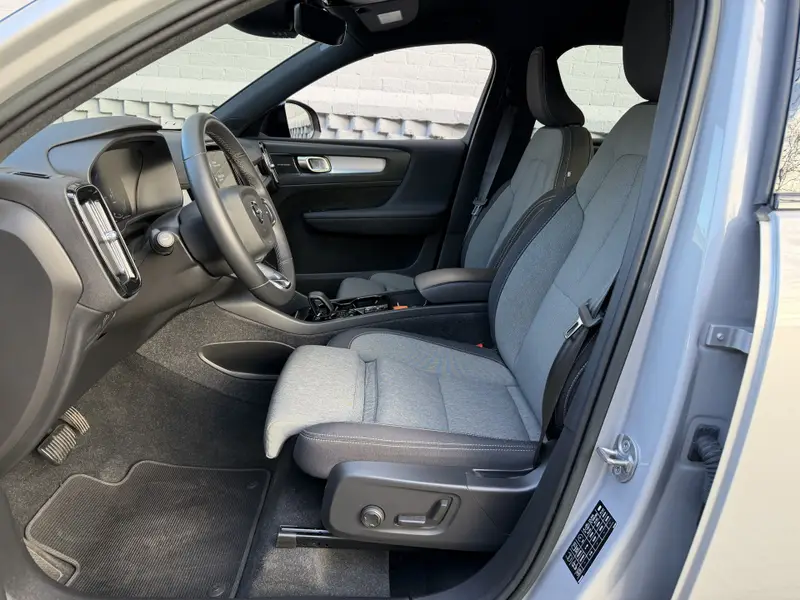 Volvo XC40 1.5 T4 Recharge Plus Dark Harman/kardon Achteruitrijcamera 2022 leasen bij DreamLease: foto 2