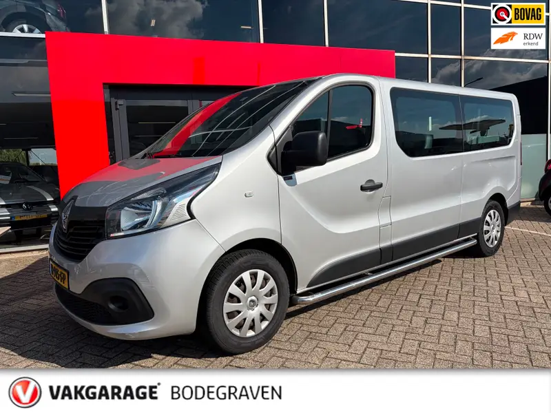 Renault Trafic Passenger 1.6 dCi Grand Authentique Energy 2016 leasen bij DreamLease: foto 1