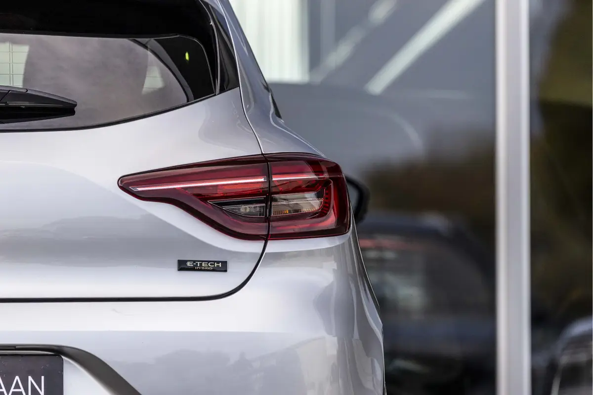 Renault Clio 1.6 E-Tech Hybrid 145 Evolution: foto 37