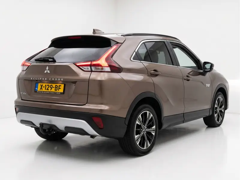 Mitsubishi Eclipse Cross 2.4 PHEV Intense+ 2022 leasen bij DreamLease: foto 2