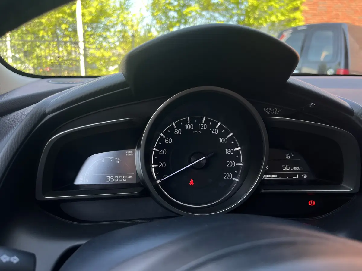 Mazda 2 1.5 Skyactiv-G Comfort 34000KM!! // LED // NAVI + CARPLAY // PDC // CRUISE // STOELVERWARMING: foto 30
