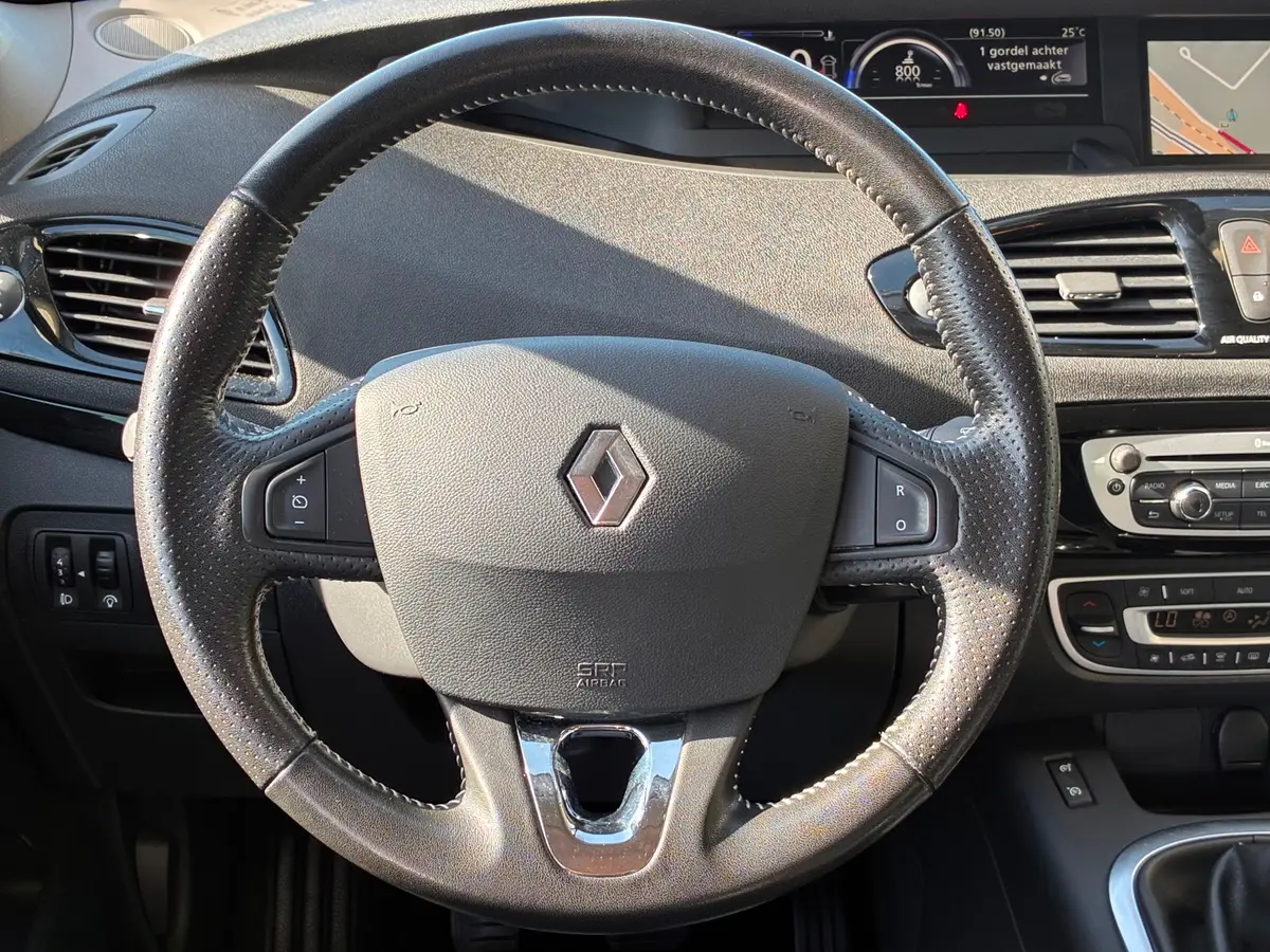 Renault Scénic 1.2 TCe Bose|2e Eigenaar|Camera|Navigatie|Trekhaak|CruiseControl|Climatronic|PDC|: foto 2