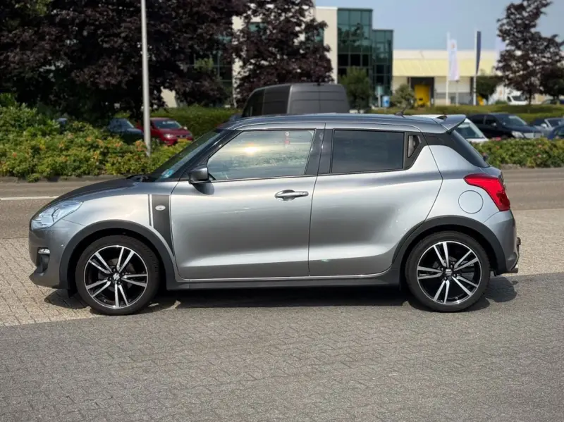 Suzuki Swift 1.2 SPORTLINE A/T TREKHAAK CARPLAY CAMERA 2019 leasen bij DreamLease: foto 2
