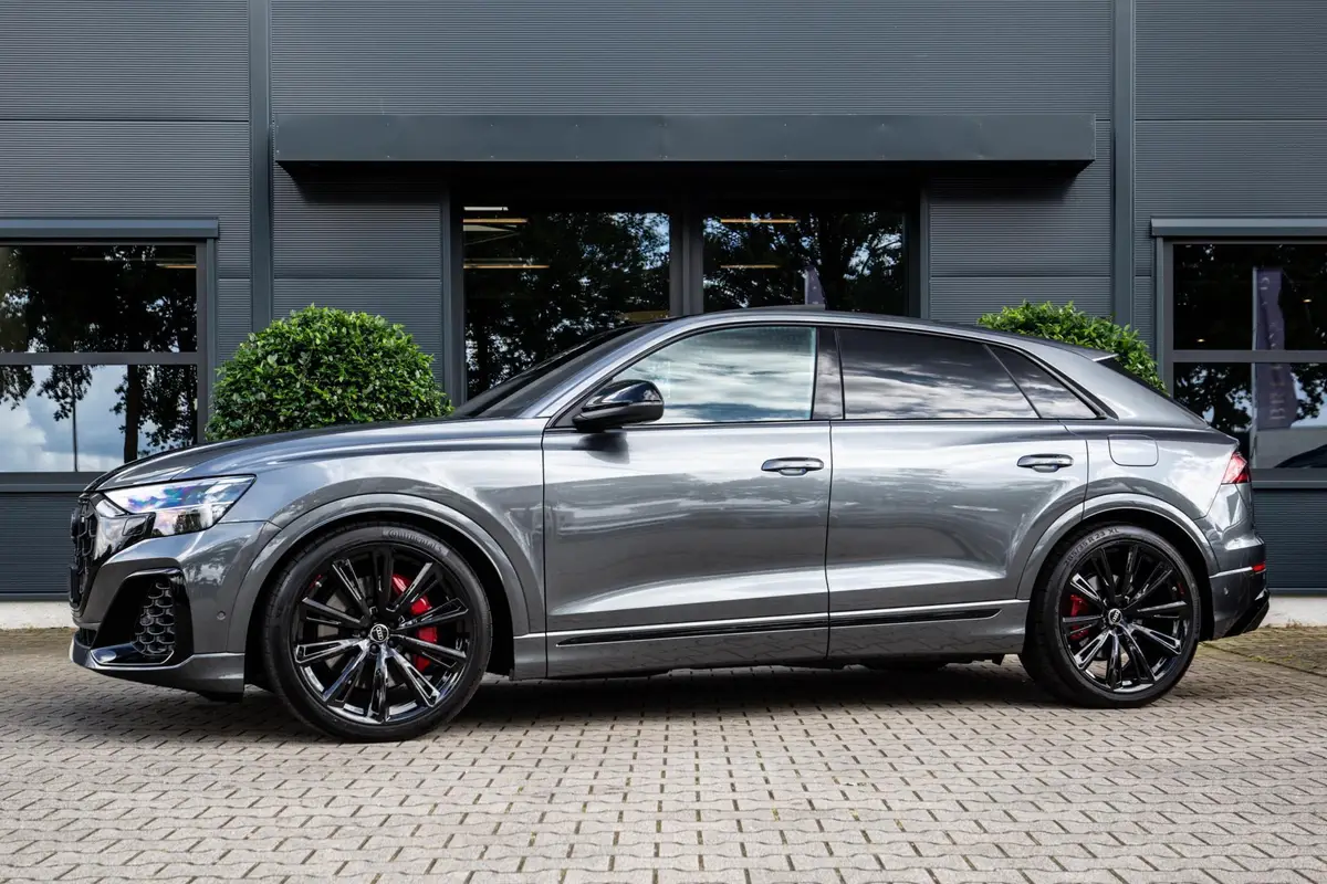 Audi Q8 60 TFSI e: foto 2