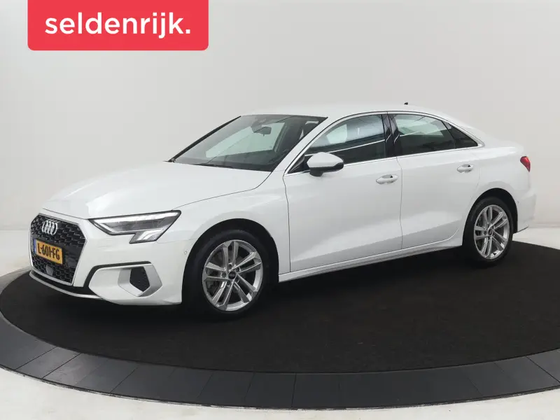 Audi A3 Limousine 35 TFSI S edition | Camera | Park assist | Carplay | 2021 leasen bij DreamLease: foto 1