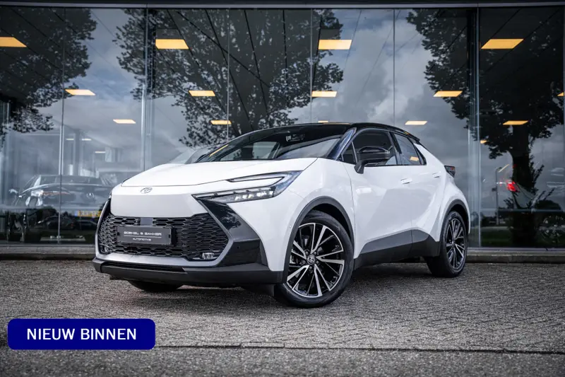 Toyota C-HR 1.8 Hybrid 140 Executive ** Panodak ** Trekhaak ** Bi-tone ** JBL 2025 leasen bij DreamLease: foto 1