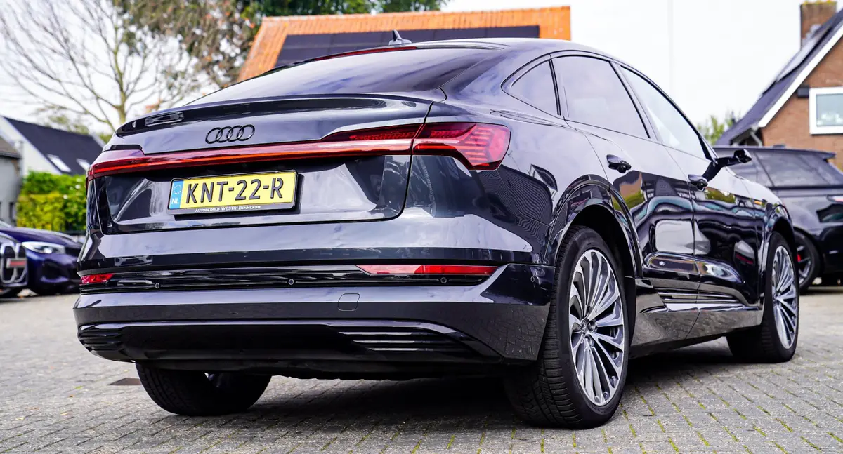 Audi e-tron Sportback 55 quattro S edition 95 kWh |Virtual Mirrors | Head up | Panorama | 360 cam | Trekhaak | Assistentiepakket |: foto 2