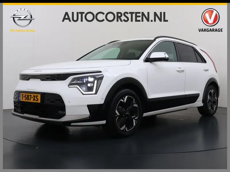 Kia Niro EV 204PK 64.8kWh Executive Elektr+Leer+Verwarmd+Ventilatie Camera Schuif-/Kanteldak Adap.Cruise Head-Up Apple Carplay Android Auto Ecc Pdc 2023 leasen bij DreamLease: foto 1