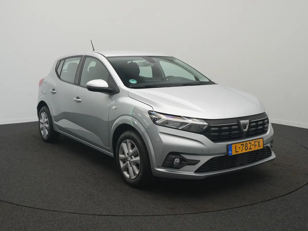 Dacia Sandero TCe 100 Bi-Fuel Essential: foto 2