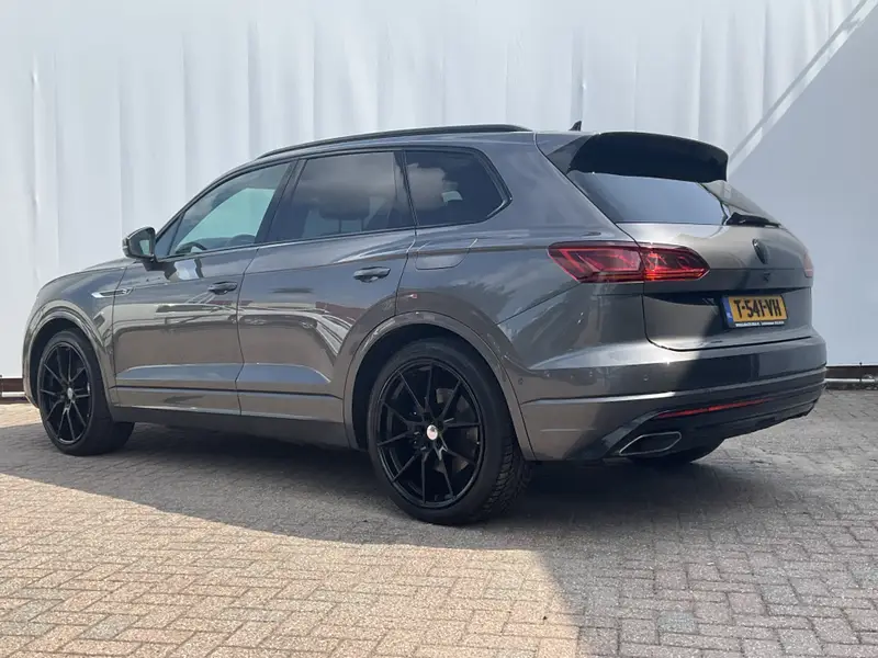 Volkswagen Touareg 3.0 TSI 4MOTION R 462PK PHEV Pano Elek.Trekhaak [3500KG] Luchtvering Matrix Memory VOL! 2020 leasen bij DreamLease: foto 2