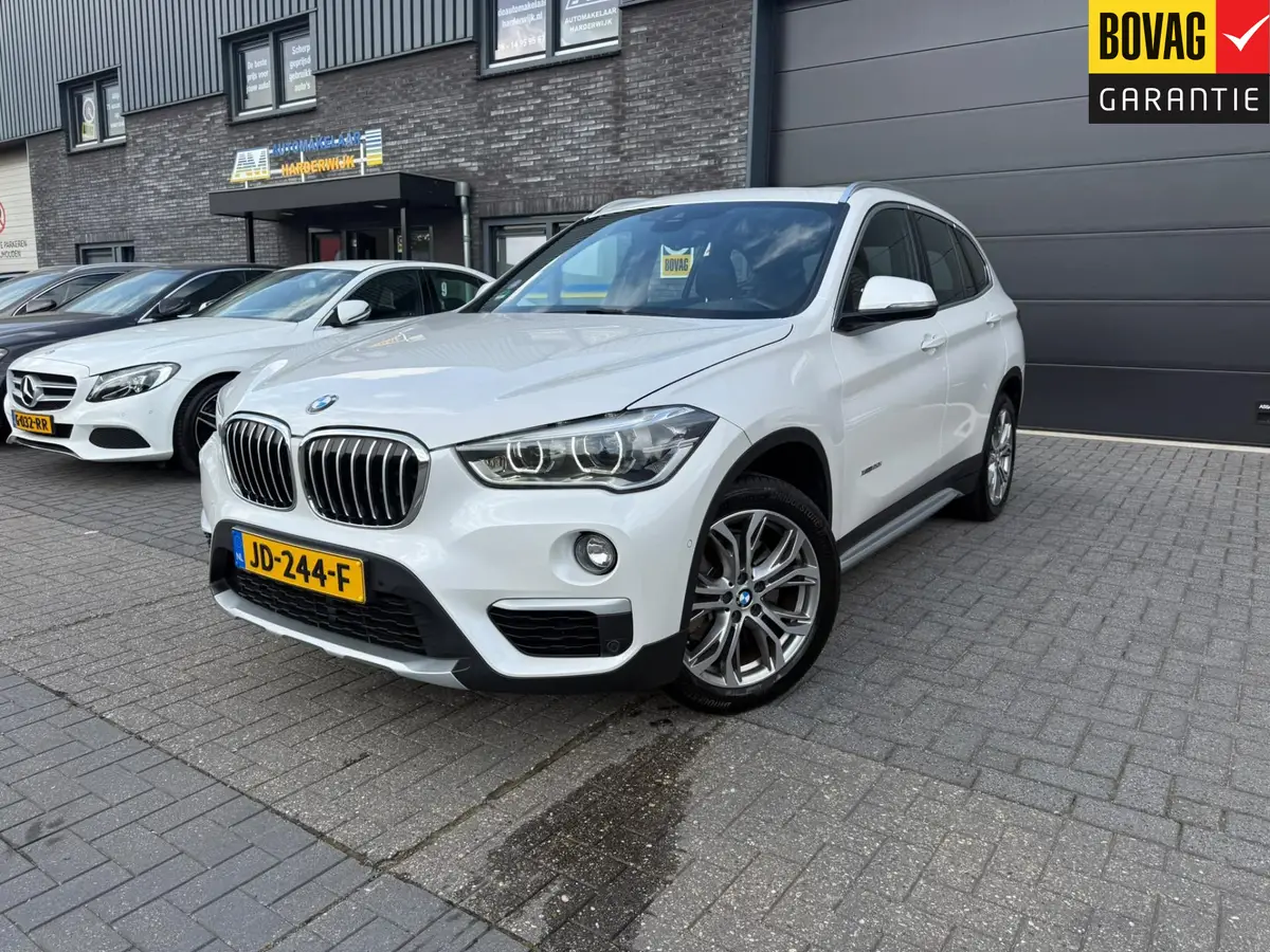 BMW X1 xDrive20i xLine: foto 1