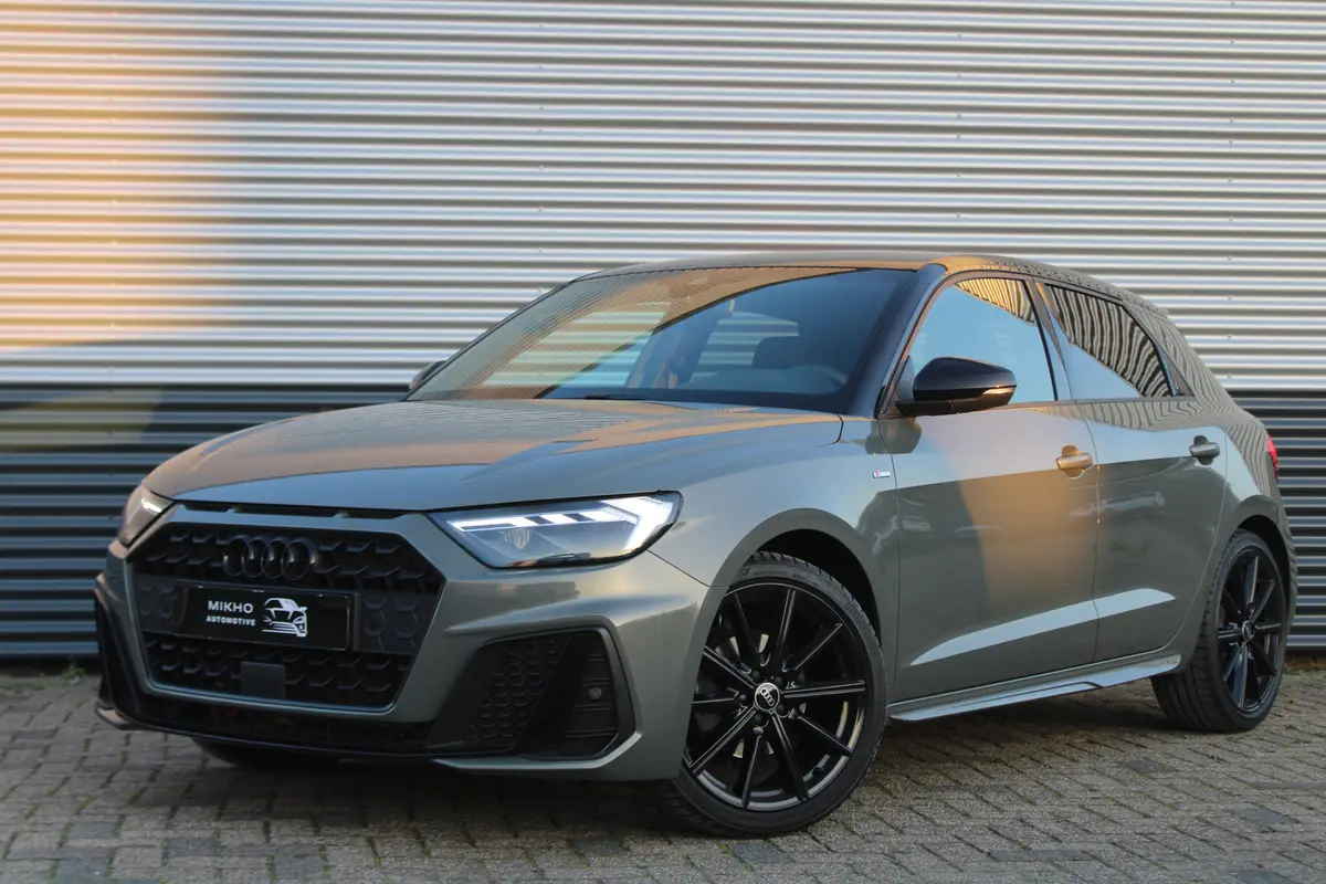Audi A1 Sportback 35 TFSI 3x S-line | Edition one | Camera | Lane assist | LED | Apple carplay | Keyless | Drive Select | Stoelver: foto 1