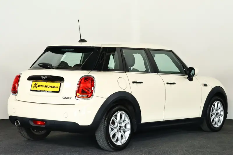 MINI Cooper Mini 1.5 Pepper 2021 leasen bij DreamLease: foto 2