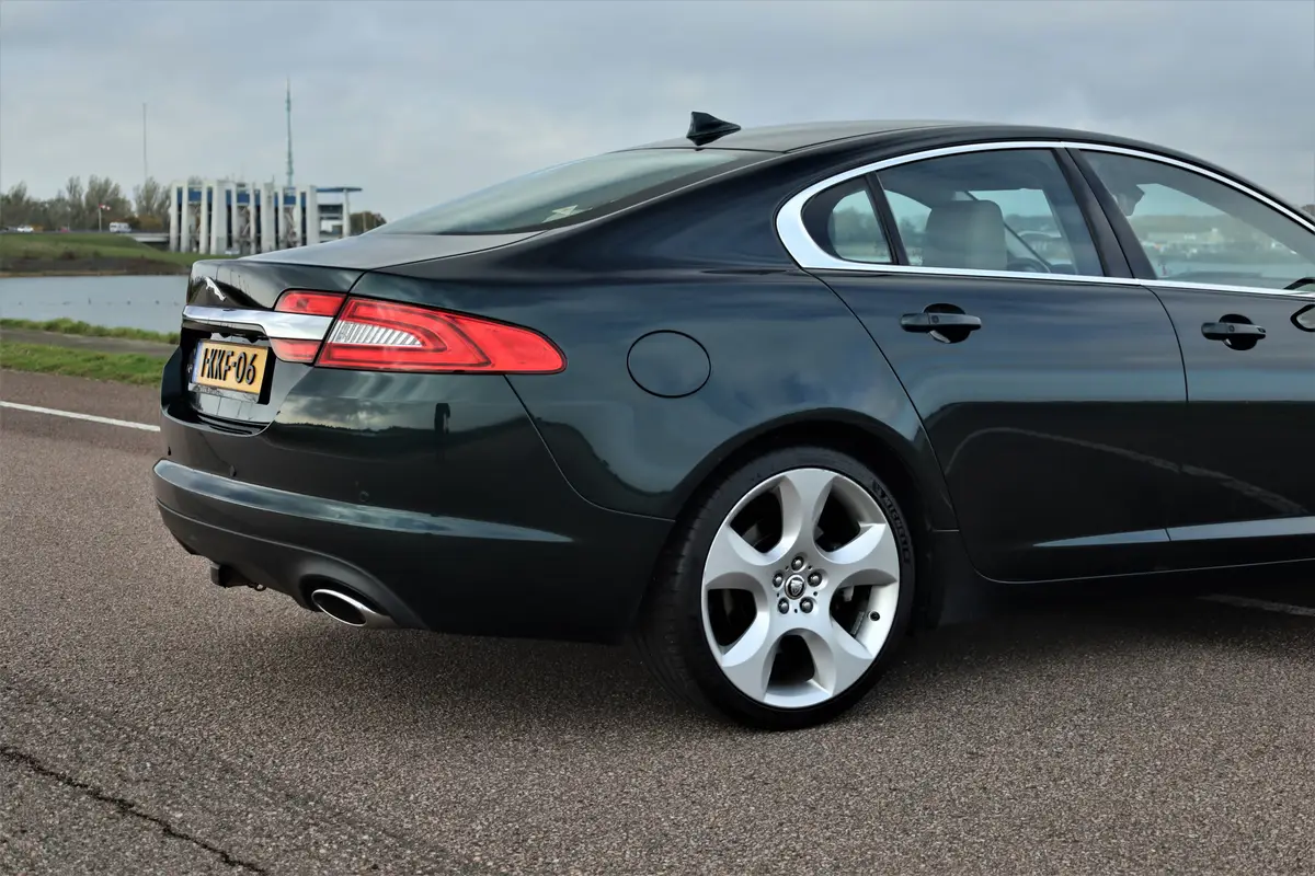 Jaguar XF 3.0D Premium Business Edition: foto 38
