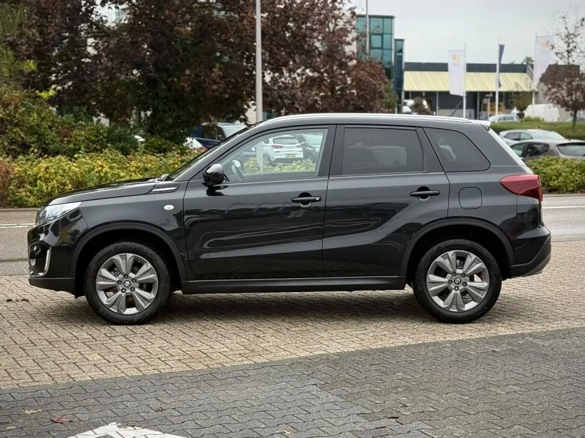 Suzuki Vitara 1.4 SELECT SMART HYBRID CARPLAY CAMERA ADD.CRUISE NAVI: foto 2