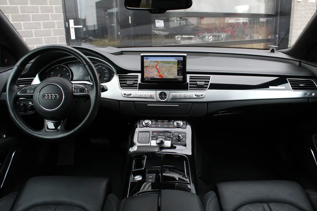 Audi A8 4.2 TDI Quattro Pro Line+: foto 2