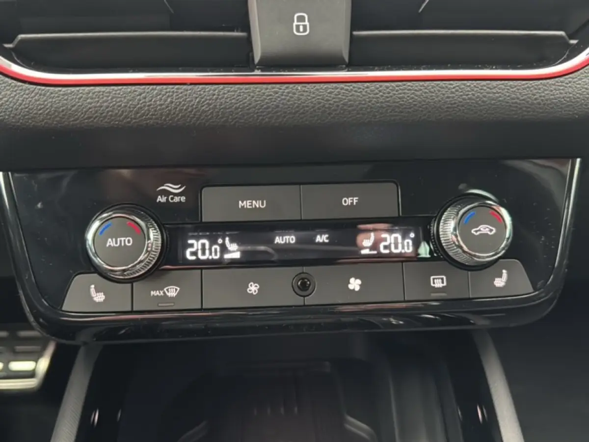 Škoda Kamiq 1.0 TSI DSG MONTE CARLO GLASDAK/CAMERA//NAVI/CRUISE/STOELVERW: foto 29