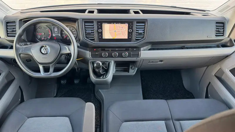 Volkswagen Crafter 35 2.0 TDI L3 DC Trendline Trekhaak 2800kg Trekgewicht Airco Cruise Carplay laadbak 2.700X 2.030 2024 leasen bij DreamLease: foto 2
