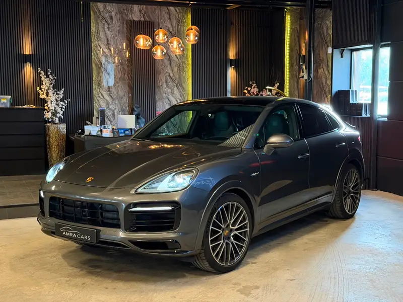 Porsche Cayenne Coupé 3.0 E-Hybrid PANO|LUCHTVERING|FULL OPTIONS! 2022 leasen bij DreamLease: foto 1