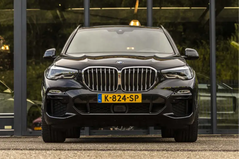 BMW X5 xDrive45e High Executive 2021 leasen bij DreamLease: foto 2