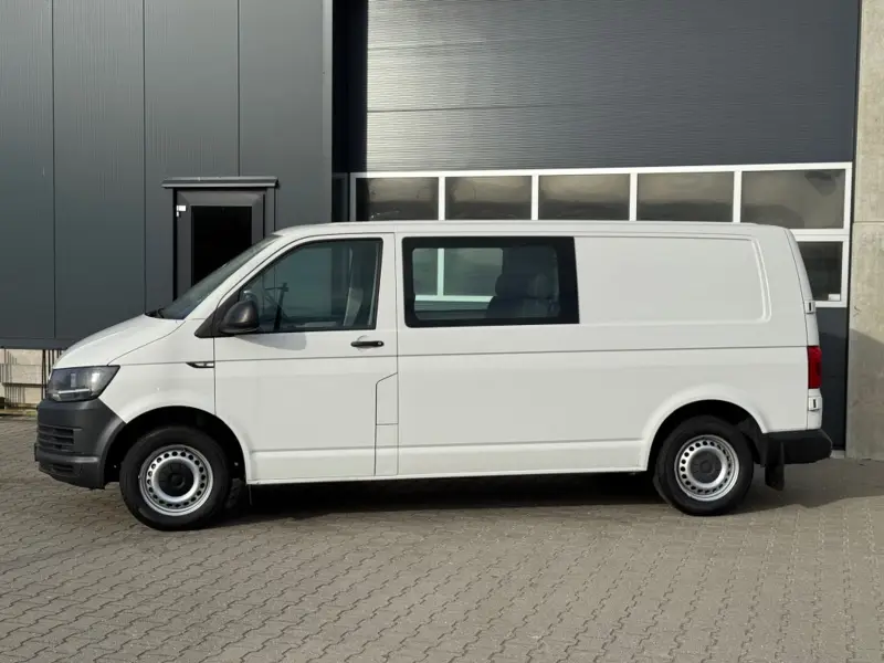 Volkswagen Transporter 2.0 TDI L2H1 DC - 2017 leasen bij DreamLease: foto 2