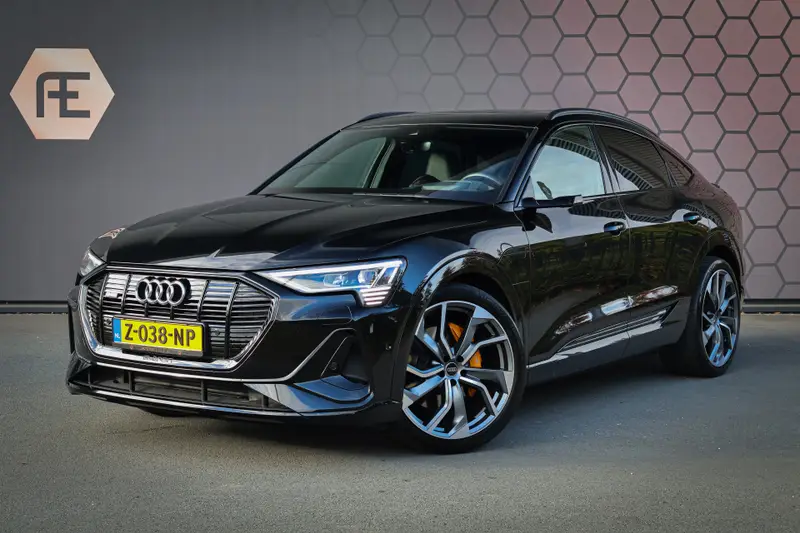 Audi e-tron Sportback 55 quattro 95 kWh | RS-STOELEN | ADAPTIVE CRUISE | 22" | B&O SURROUND | PANORAMADAK | VIRTUAL MIRRORS | STUURWIELVERWARMING | TREKHAAK| HEAD-UP DISPLAY | STOELVERWARMING V+A | LUCHTVERING | CARPLAY | 2021 leasen bij DreamLease: foto 2