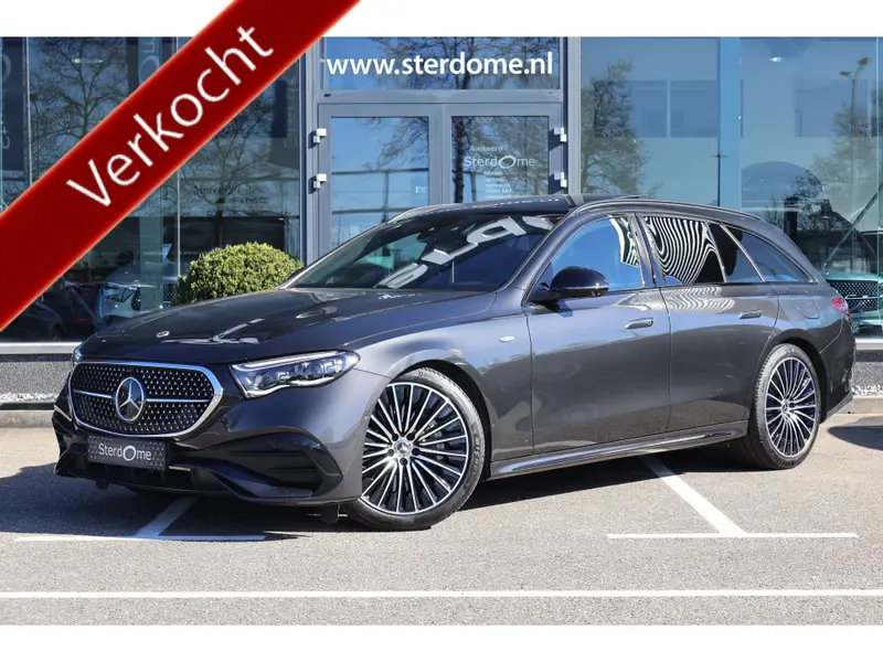 Mercedes-Benz E-Klasse Estate 300 e Edition AMG Line l Airmatic l Panoramadak l 360 gr Camera l Distronic l MBUX l Burmester 4D l Winterpakket l Digital Light l Weklapbare Trekhaak l Keyless GO l Smartphone integratie l HUD l Stoelverwarming l 2025 leasen bij DreamLease: foto 1