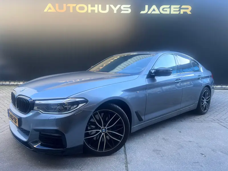 BMW 5 Serie 540i xDrive High Executive -M Sport Pano Ventilatie 360 Leder Keyless 2019 leasen bij DreamLease: foto 1