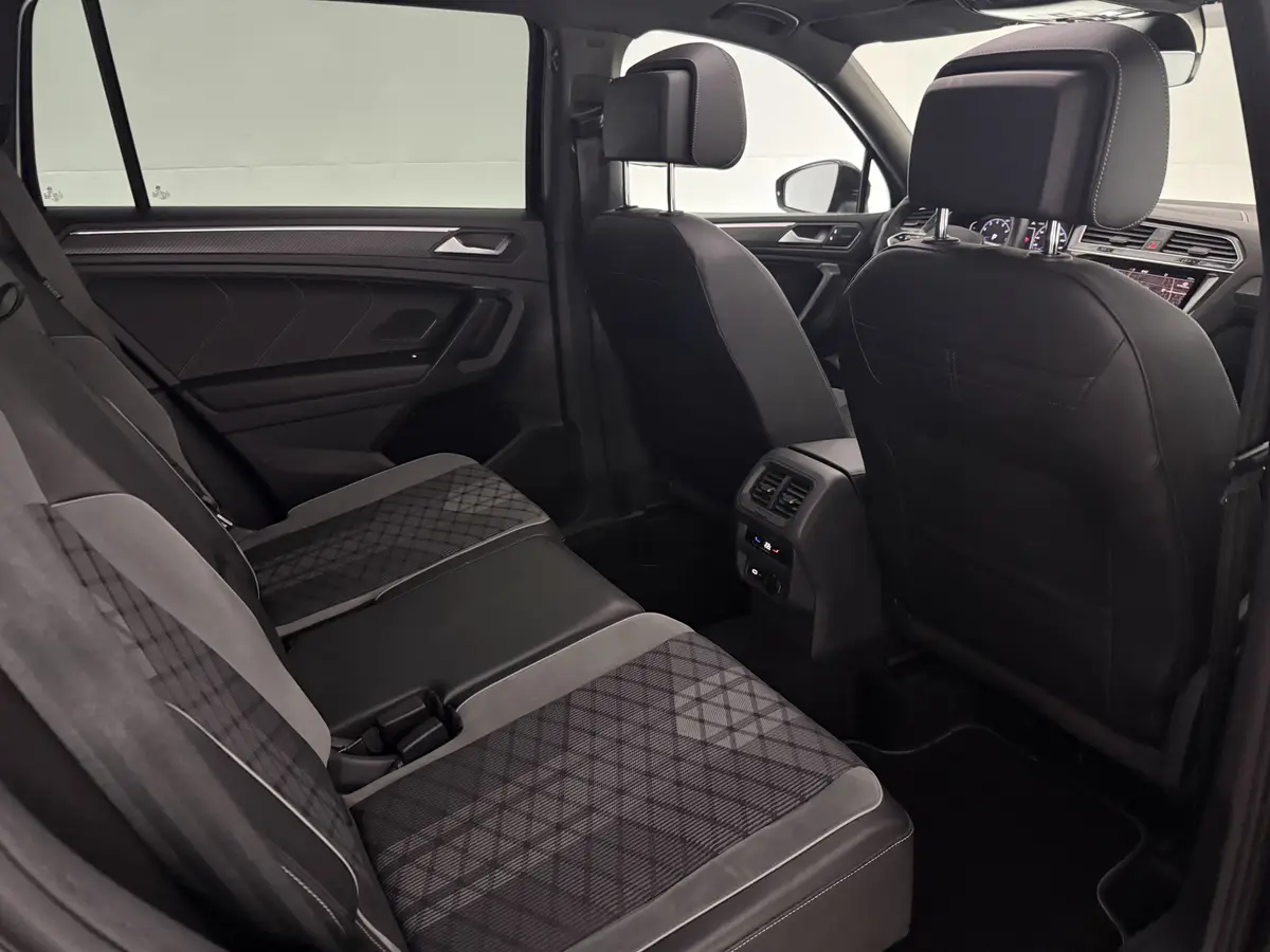 Volkswagen Tiguan 1.5 TSI R-Line Business+ Black Edition: foto 48