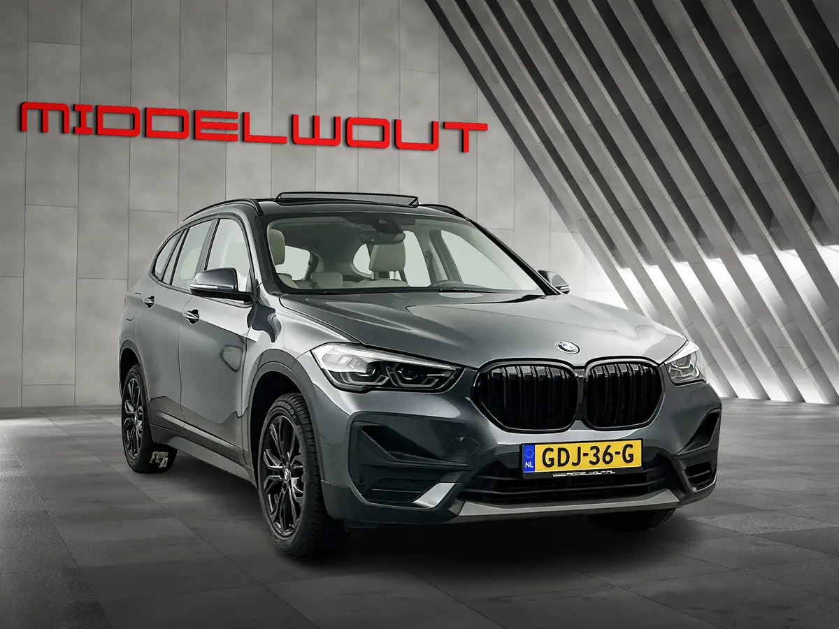 BMW X1 sDrive18i High Exe. Shadow-Line Pano-dak/Leder/18'LMV/Navi+ Keyless Start: foto 2
