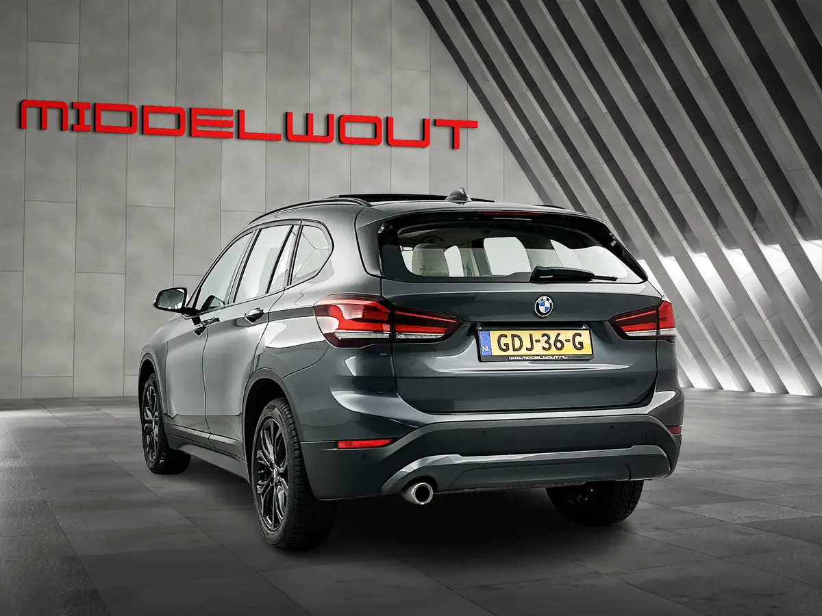 BMW X1 sDrive18i High Exe. Shadow-Line Pano-dak/Leder/18'LMV/Navi+ Keyless Start: foto 30